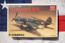 images/productimages/small/Curtiss P-40B TOMAHAWK Academy 1655 doos.jpg